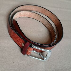 MENS VTG TOOLED LEATHER BELT NATIVE AMERICAN DESIGNS - 55 Inches